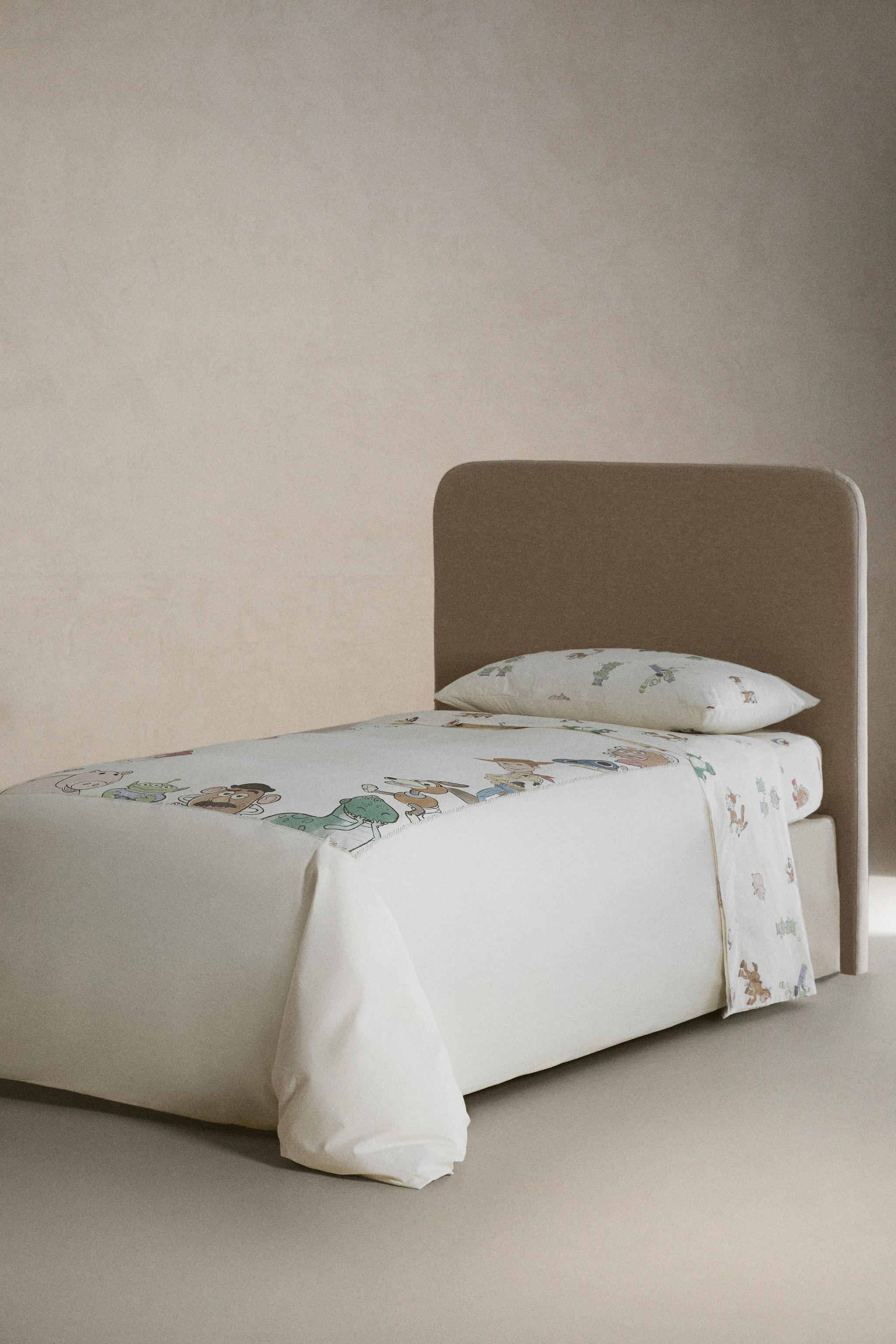 TOY STORY ©DISNEY/PIXAR CHILDREN'S FLAT SHEET